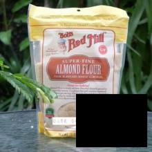 Bob's Red Mill Almond Flour (Tepung Almond)